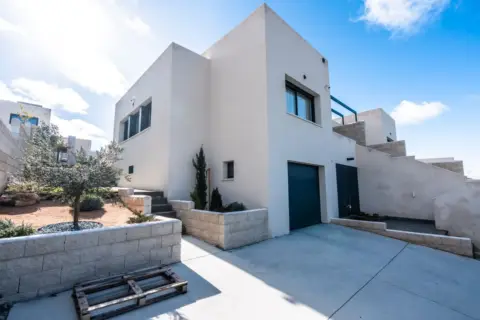 Chalet en Los Ángeles de San Rafael