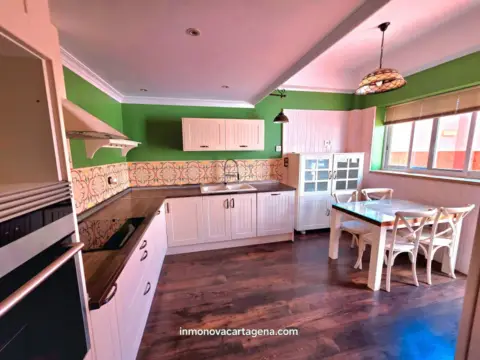 Casa en Los Dolores-Los Gabatos-Hispanoamérica