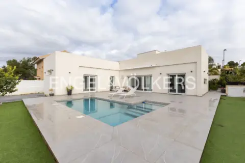 Casa en Zona Avinguda al Vedat