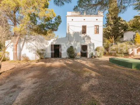 Casa rústica en Sant Muç-Castellnou-Can Mir
