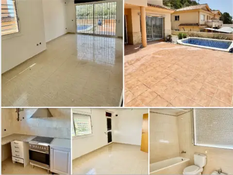 Casa adosada en Carrer de Barà