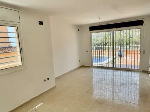 Casa adosada en Carrer de Barà