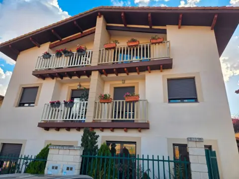 Casa adosada en calle de Rosalía de Castro