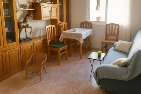 Casa en calle calle Ramón J Sender, nº 18