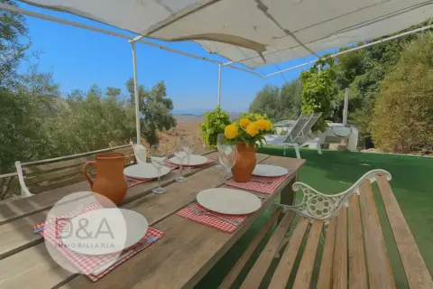 Casa en Almogía