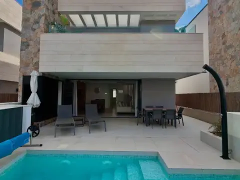 Chalet en calle calle 4