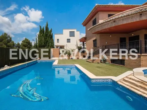 Casa en El Vedat-Santa Apol·lònia