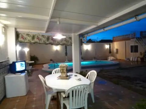 Chalet en calle de Hernández Amorós, 5