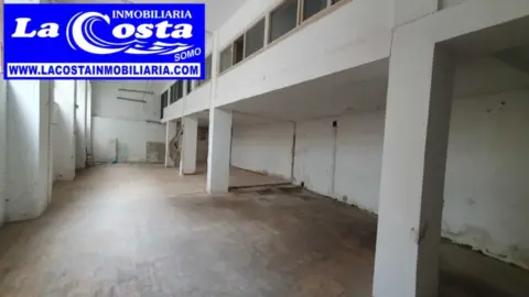 Local comercial en calle del Tres de Noviembre, 31