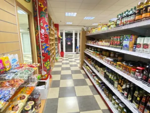 Local comercial en Avenida de Rafael Puig Lluvina, 18
