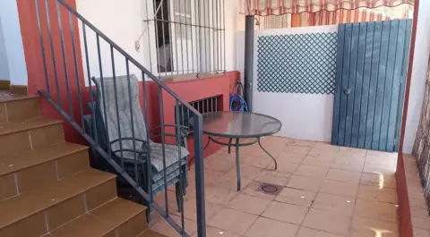 Casa adosada en Avenida de las Piletas