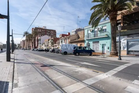 Casa en calle C- de La Reina