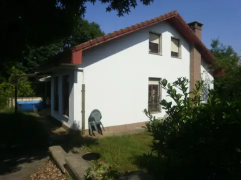 Chalet en Barrio de Liáño-San Juan, 137