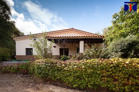 Casa rústica en Fuenteheridos