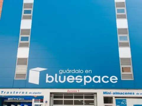 Trastero en calle de Bernardino Obregón, 5