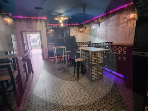 Local comercial en Avenida de Sinforiano Madroñero