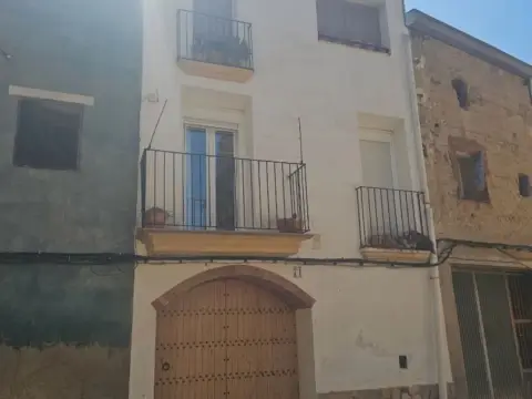 Casa pareada en La Granja d'Escarp