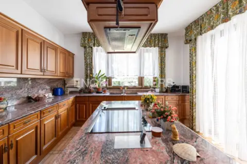 Casa rústica en calle de Saliente