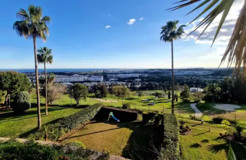 Piso en Nueva Andalucía-Centro
