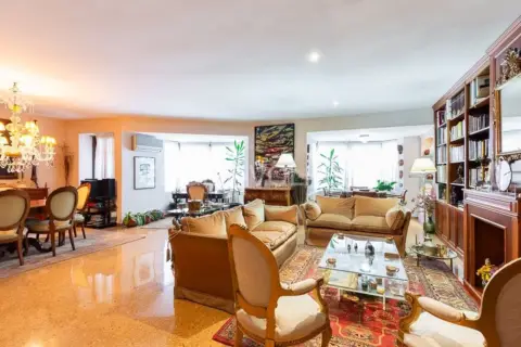 Apartamento en calle de Hernán Cortés