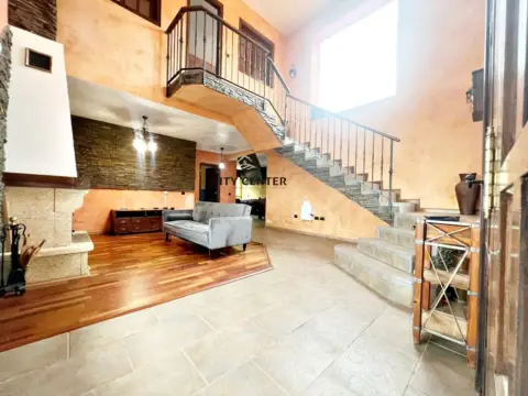 Chalet en La Esperanza