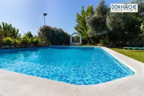 Casa rústica en Almendral