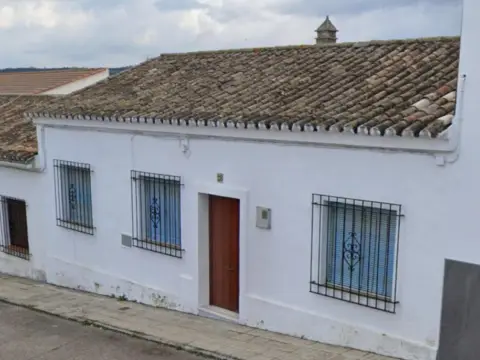 Casa adosada en calle del Navalmoral de la Mata