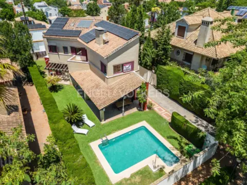 Casa en El Zaudín-Club de Golf