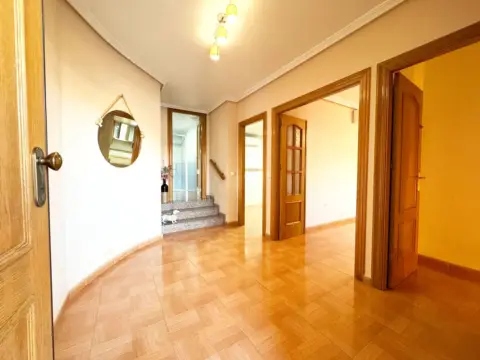 Casa adosada en Núcleo