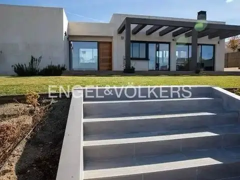 Casa en Los Satélites-Roza Martín
