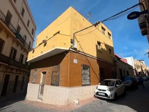 Casa en Plaza de Jaen