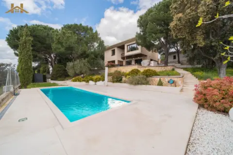 Chalet en calle de Luis Fabra