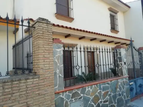 Chalet en Carretera Villanueva