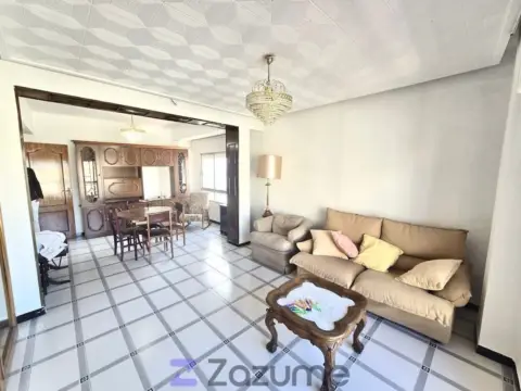 Piso en calle Pl. Constitución, nº 5