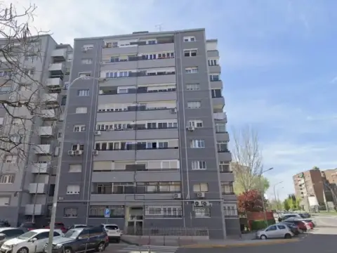 Piso en calle de Francia
