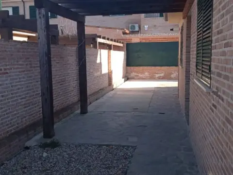 Chalet en Santo Domingo-Caudilla