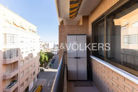 Piso en calle Carrer Illa de Còrsega