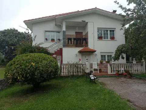 Casa en calle Camino Ovio, nº 179