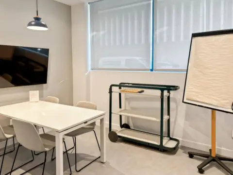 Oficina en calle calle Almutamid, nº 6