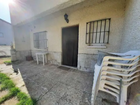 Casa adosada en Hormigos