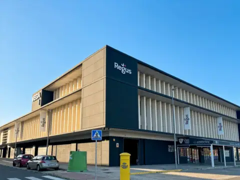 Oficina en calle calle Almutamid, nº 6