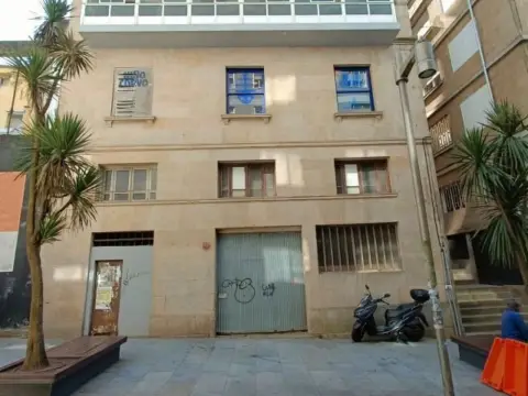 Local comercial en calle de Teófilo Llorente