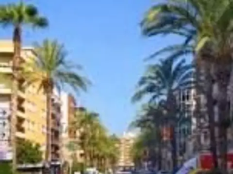 Piso en Zona Carrer de València