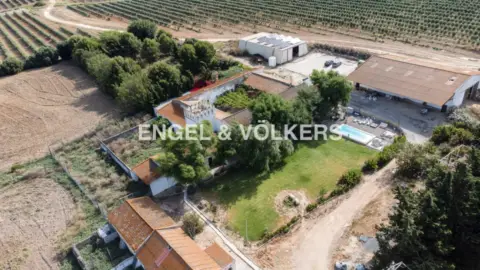 Casa rústica en calle Cortijo Carvajal