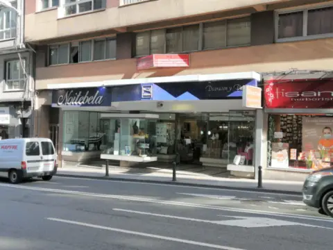 Local comercial en calle de San Sebastián, 1
