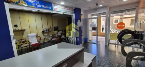 Local comercial en calle del Doctor
