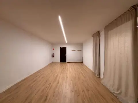 Local comercial en Carrer d'En Cortines