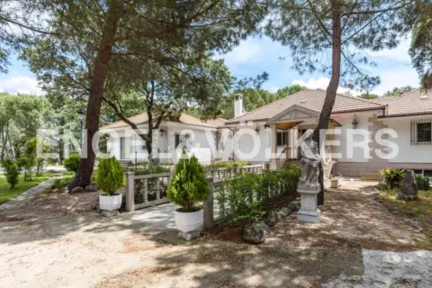 Casa en La Raya del Palancar-Guadamonte