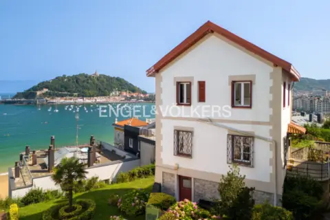 Casa rústica en La Fe lbil Bidea