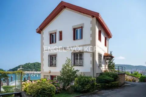 Casa rústica en La Fe lbil Bidea